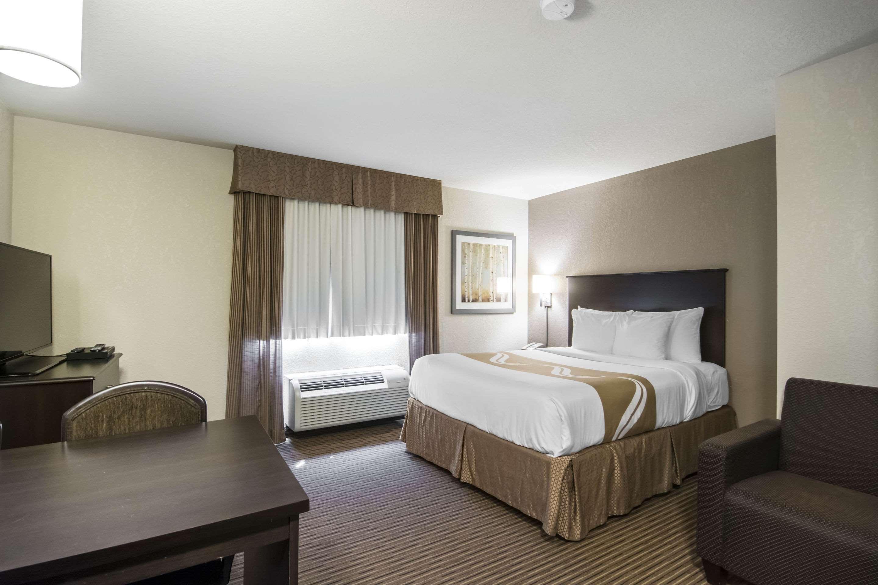 Quality Inn & Suites Thompson Eksteriør billede