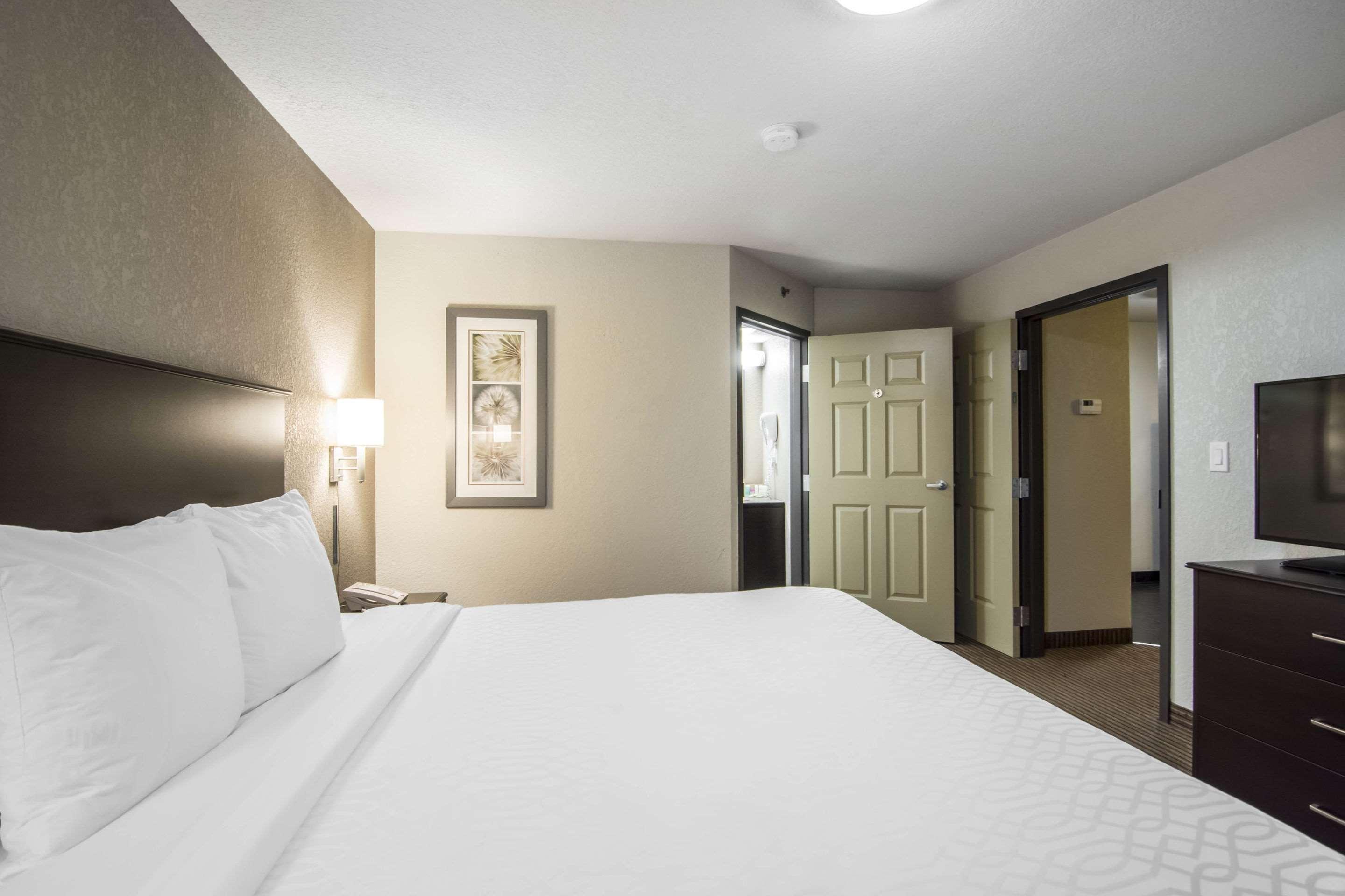 Quality Inn & Suites Thompson Eksteriør billede