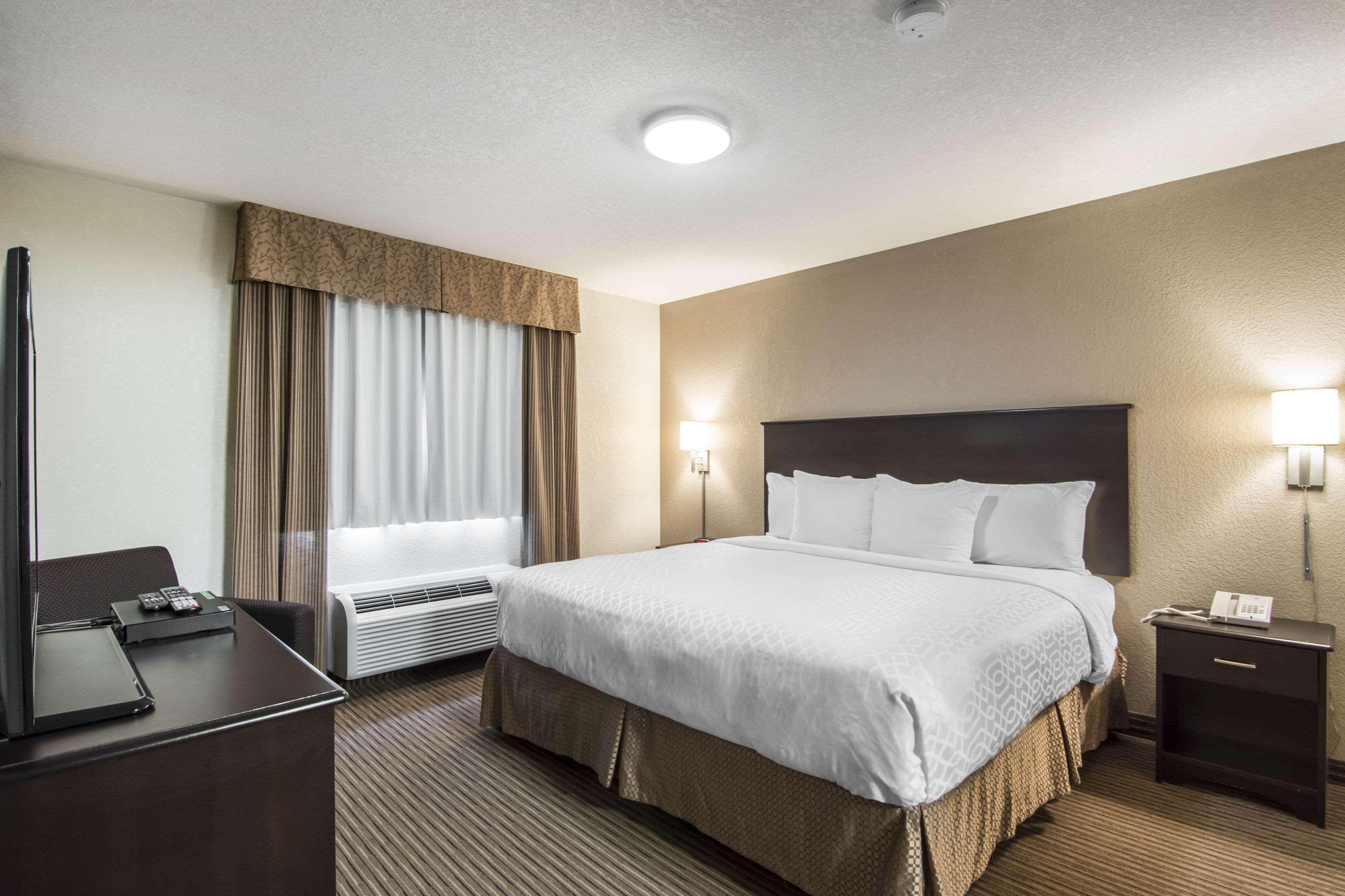 Quality Inn & Suites Thompson Eksteriør billede